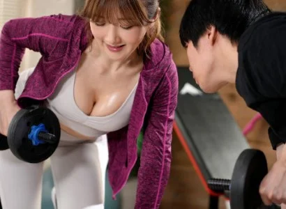 Chàng trai số hưởng với nữ PT gợi cảm làm tình